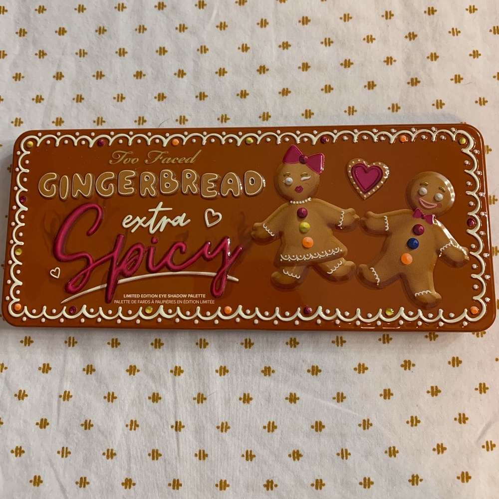 Too Faced Gingerbread Xtra Spicy eyeshadow Palette